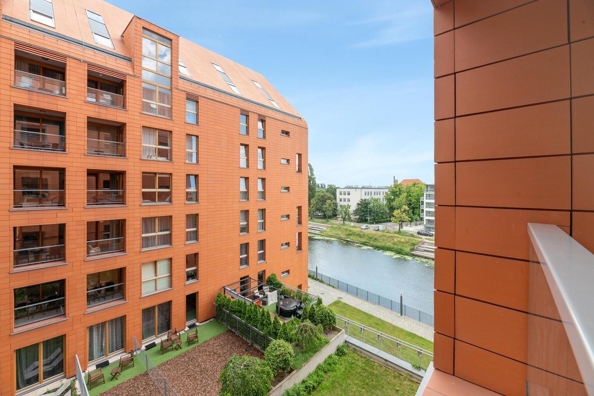 Aura Island Riverside By Downtown Apartments กดัญสก์ ภายนอก รูปภาพ